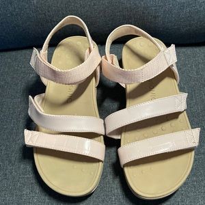 Vionic Misty Light Pink Leather wedge sandal in 8 wide